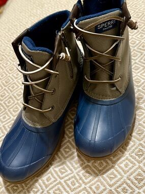 Sperry Navy and Olive Rubber Duck Boots, look brand new